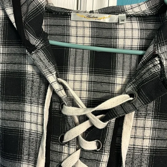 Top - Picture 2 of 5